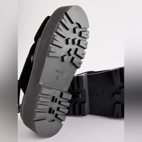 Leather Chunky Cross Strap Sandals black suede - Picture 5 of 15